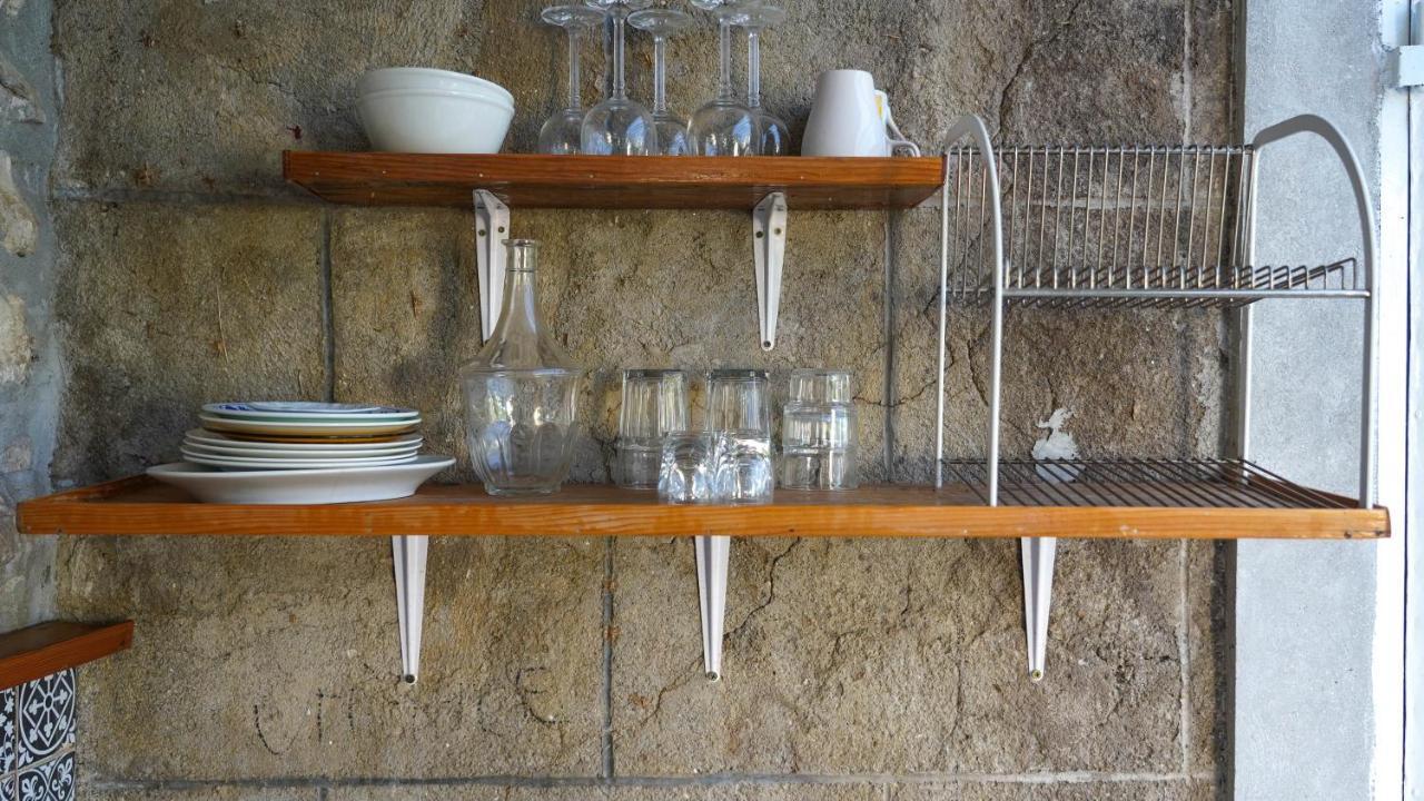 Charming Two-Bed Apartment Orange Garden 수티반 외부 사진